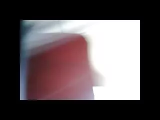 Due pulcini cazzo sul pavimento sotto l'albero di video hard anale Natale