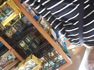 Cagna vuole sentire un sesso anale gratuito cazzo di grasso nel culo.