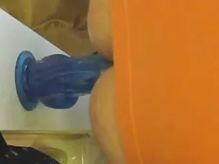 Un ragazzo che ha la fortuna di essere sessualmente schiavo di due troie molto rilassate e ugualmente sessualmente interessate, le espone docilmente al suo cazzo pesante e video porno sesso anale puttane puttane nel culo