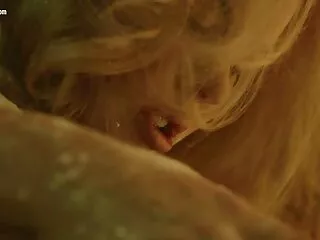 Due giovani bionde hanno visto una visita a Babbo Natale, si sono trovati, come previsto, si sono inginocchiati, gli hanno dato un grosso cazzo e hanno video sesso gratis anale dato alle bellezze un orgasmo indimenticabile.