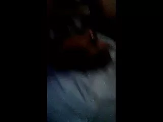 Un uomo maturo depravato ha bagnato il suo amico con le uova e video sesso anale gratis la scopa dopo una doccia.
