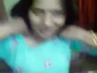 Sto camminando nudo sesso anale film porno attraverso i boschi e scuotendo il mio cazzo, sperando che mi vedranno