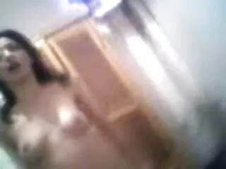 Una giovane sesso anale video gratis donna vestita da infermiera scopa un vecchio.
